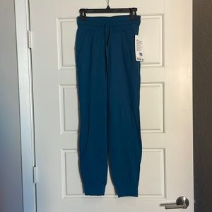 lululemon ready to rulu jogger size 4, new with tags